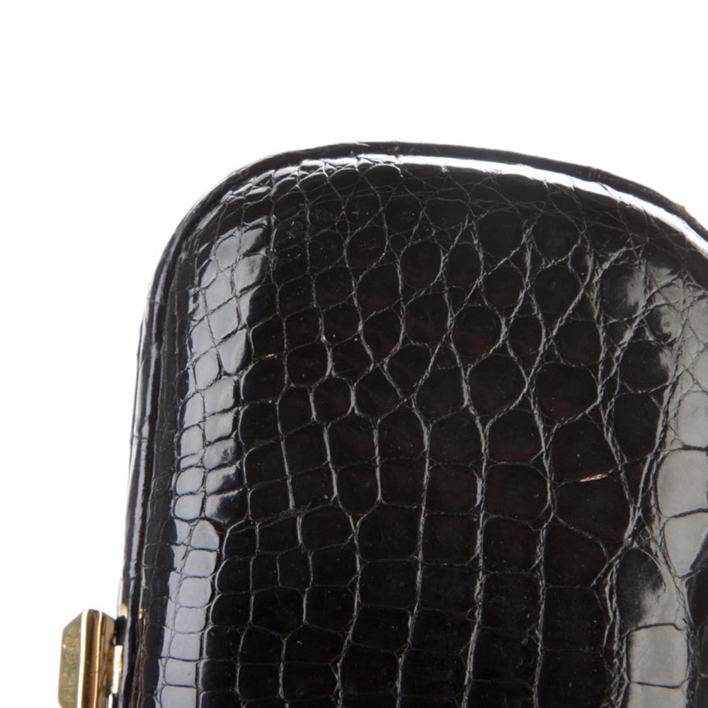 Vintage Bottega Veneta Black Croc-Embossed Box Clutch with Gold Clasp - Picture 4 of 5